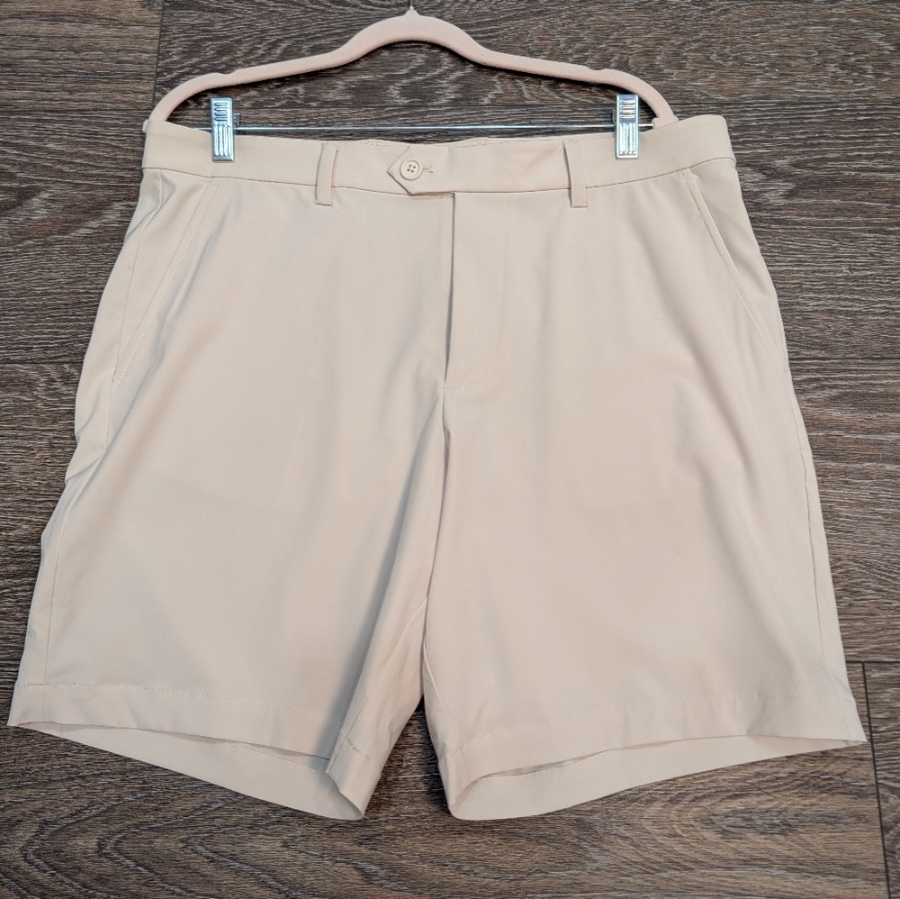G/FORE Cream Shorts 34 Inch